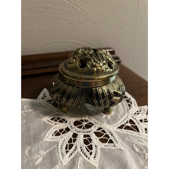 Vintage Garlic Footed Container - Picture 1 of 5